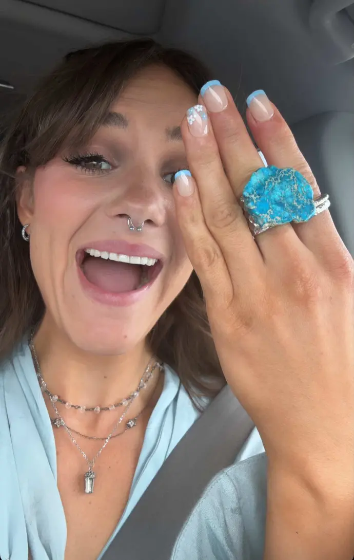 FRANNI CASH - #RingFingerChallenge